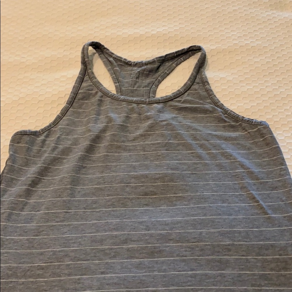 Lululemon tank top in perfect condition